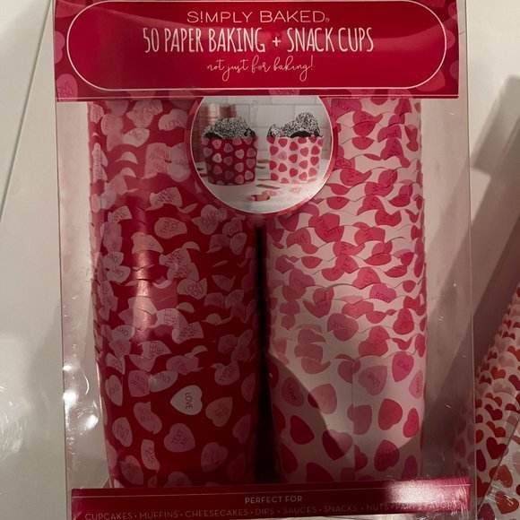 Cupcakes or Baking Cups for Small Cakes (100/Heart-Themed)(new) (party supplies) - Picture 14 of 14